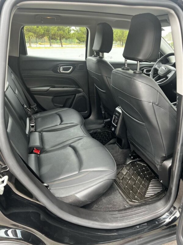 Jeep Compass Altitude 1.3  Turbo 4 Cil 4x2  2024